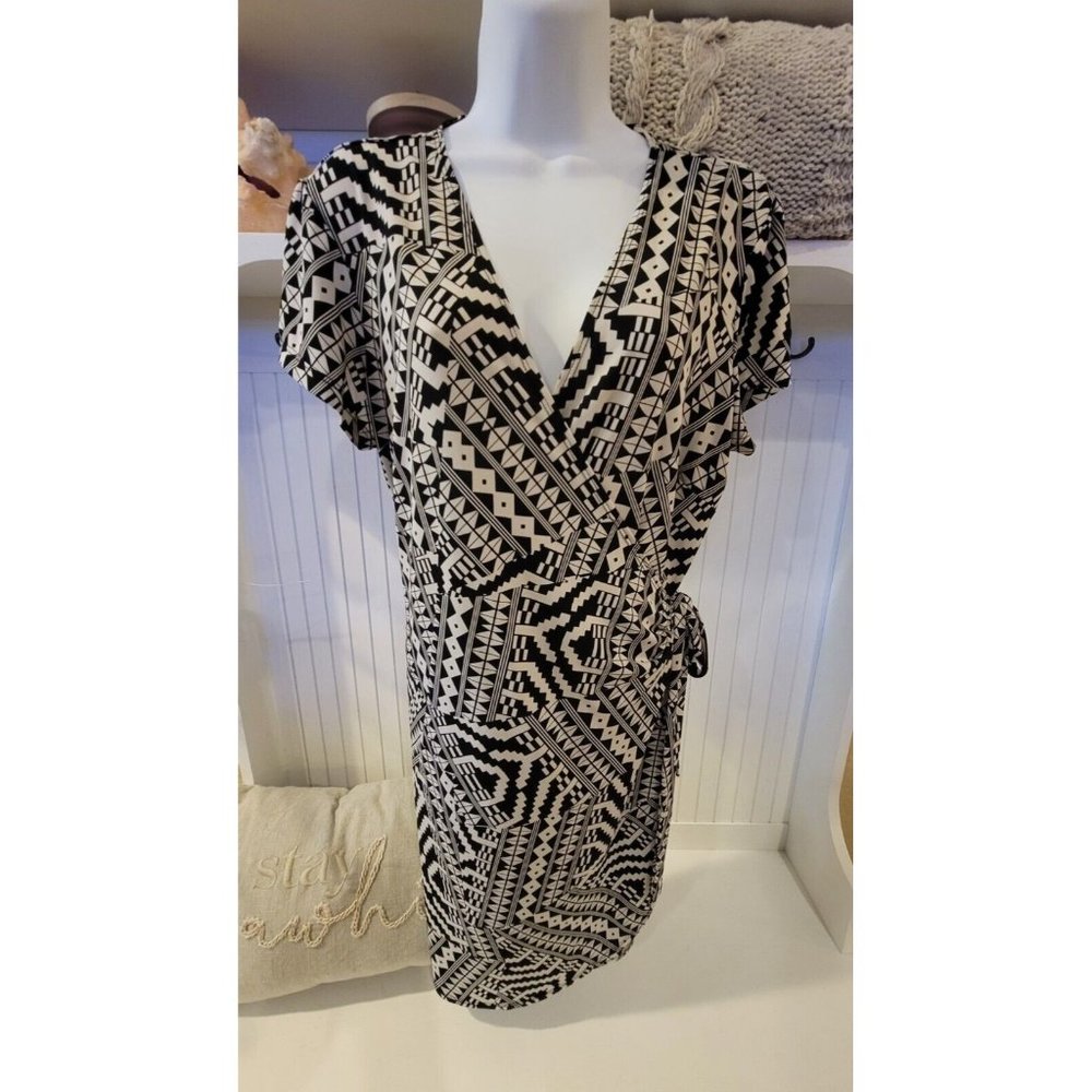 Emma & Michele Black and White Geometric Midi Wrap Dress
